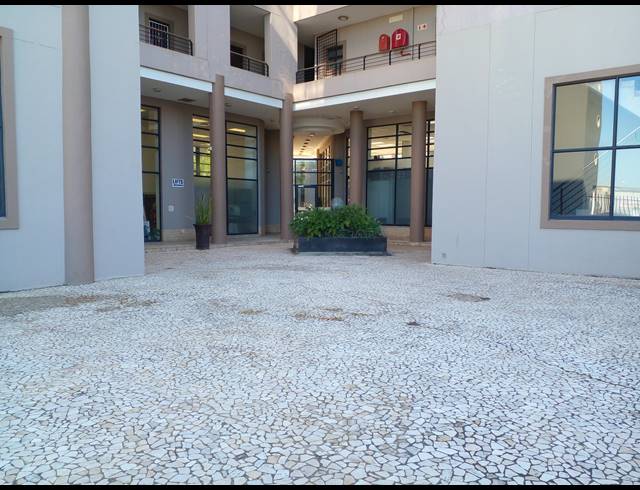 87M² BUSINESS FOR SALE IN UMHLANGA CENTRAL